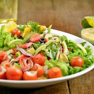 Салат з авокадо (350г)