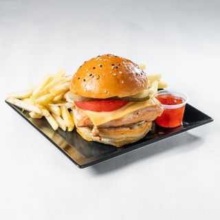 Burger de Frango com Batata Frita