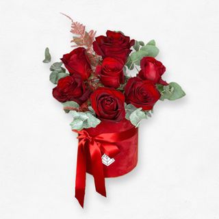 Red roses box