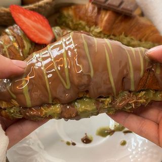 Croissant nutella pistache