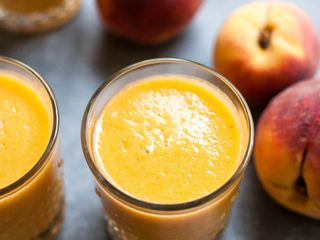 zumo de melocotón (16 oz.)