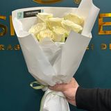 7 trandafiri albi olandezi 60 cm