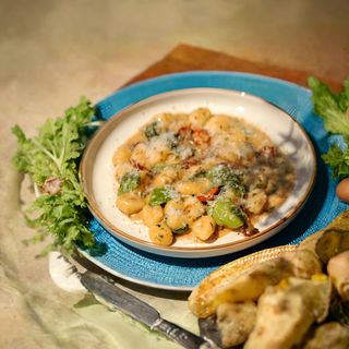 Njoke sa sušenim paradajzom i pinjolima 300 gr