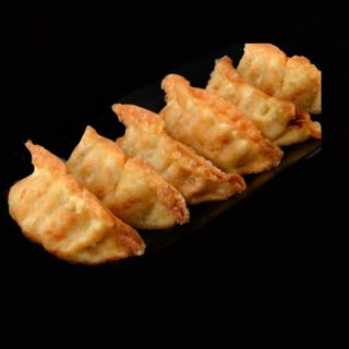gyozas de pollo y verduras fritas (5 uds.)