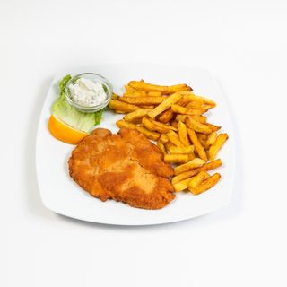 Pohana piletina s pomfritom