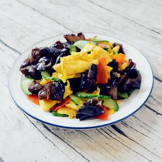 Pečurke muer sa prženim jajima—16