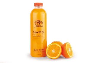 Zumo de naranja natural (1 litro y vasos)
