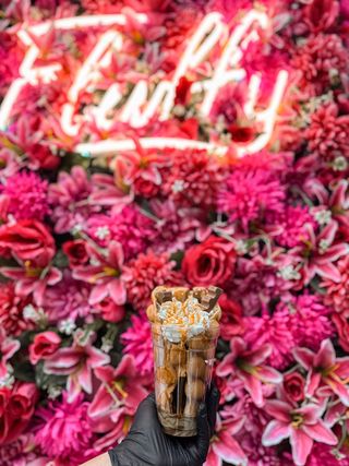 Waffle Bella pistachio + Coca-Cola