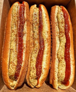 Кутия за хот дог 2+1