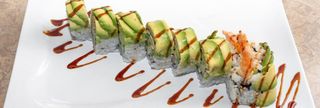 45. Dragón Aguacate Roll (8 Pzs.)