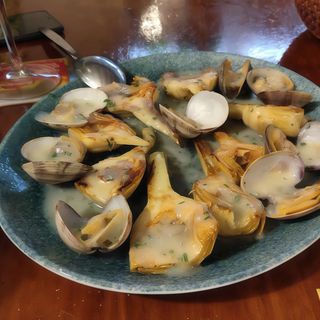 Alcachofas Con Almejas