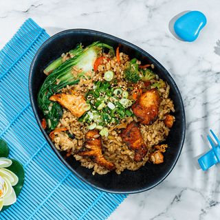 Wok orez cu pui in Sos Chinezesc