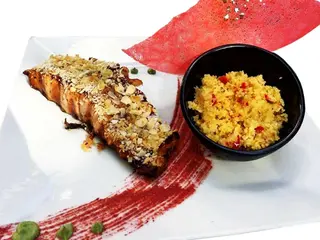 Сьомга Том Юм с арабски кус кус (400г)
