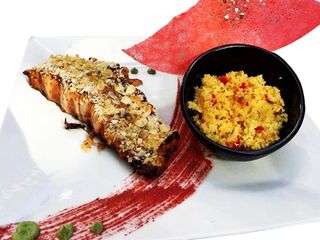 Сьомга Том Юм с арабски кус кус (400г)