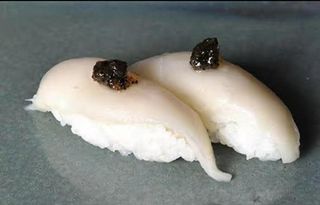 36.Sushi Pez Mantequilla Con Trufa (2 Pzas.)