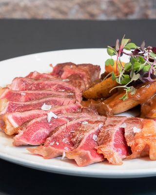 Lomo Trinchado De Vaca Madurada Y Mermelada De Foie