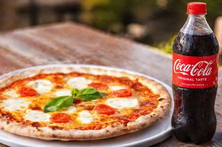 Margarita pizza 42cm + Coca Cola 1L