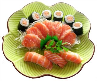 Gluten free - combo salmone - 7 sashimi, 3 nigiri, 6 hosomaki