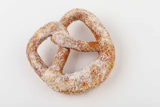Brezel dessert ricoperto di zucchero 