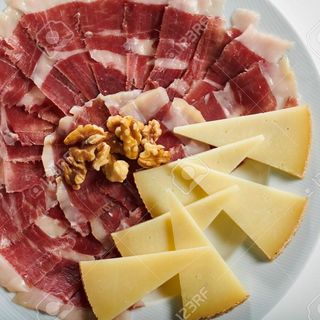Ración De Jamón Ibérico Con Queso Curado