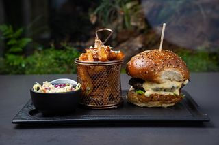 Cheeseburger de vită cu trufe