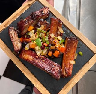 Costillas Con Sal Y Pimienta