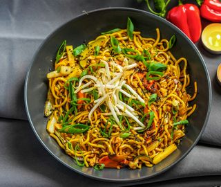 Makaron w sosie sojowym