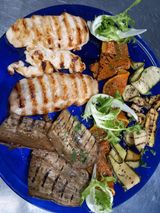 Petto di pollo con verdure grigliate