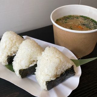 Zupa Miso + 3 x onigiri do wyboru