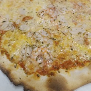 Pizza De Gambas Y Ajo natural