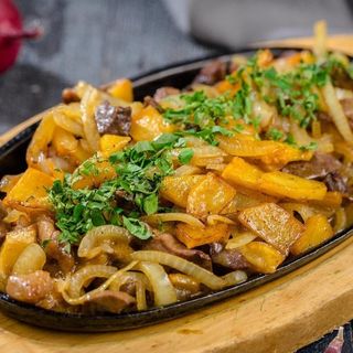 Картопля смажена з грибами 