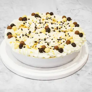 Tarta Turrón y nata 8 raciones 