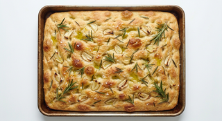 Focaccia cu usturoi si rozmarin