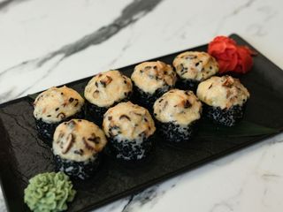 Запечений рол з куркою (320g)