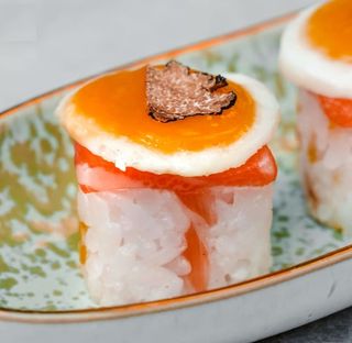 Gunkan Ovo Codorniz  2 Unid