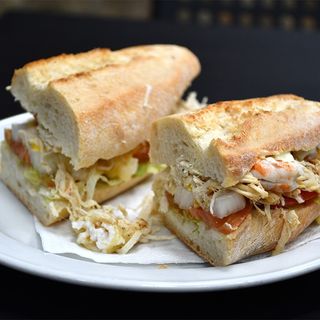 Bocadillos Pollo Y Gambas Especial