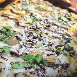 Pizza Trufas Y Setas (80 Cm.)