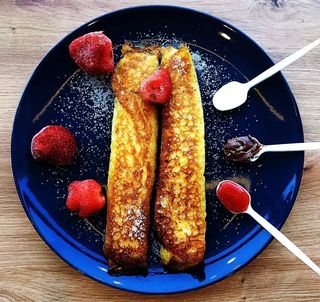 Naleśniki z białym serem na słodko 2 szt.