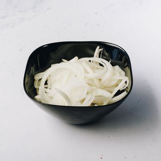 Srebrenac (ili ljubičasti luk)