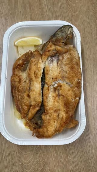 Обезкостена пъстърва на тиган