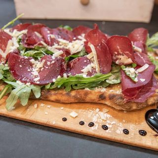 Focaccia bresaola