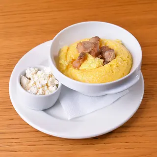 Банош з бринзою і шкварками (250г)