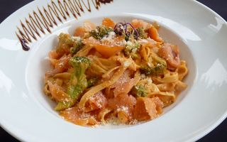 Tagliatelle al salmone