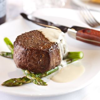 Медальоны со сливками и овощами