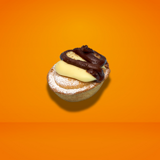 Pasticciotto leccese con crema e cioccolato