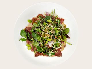 Зелений салат з яловичиною (250g)