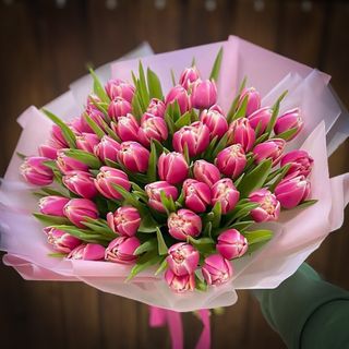 Букет з 51-го рожевого піоновидного голландського тюльпану першого сорту