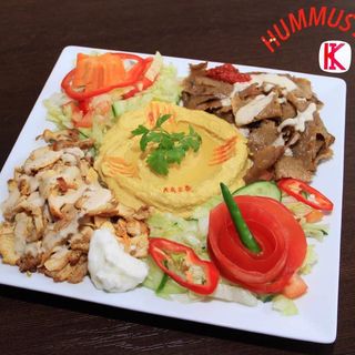 Hummus z mięsem Średni