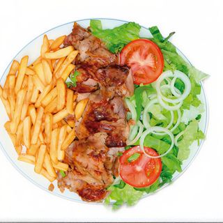 Plata De Pollo Con Arroz Y Ensalada