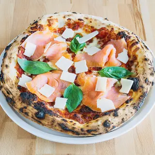 Pizza De Salmón (30 Cm.)
